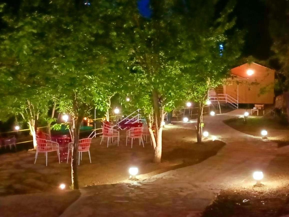 Aamod At Shoghi Luxury Cottage Resort Shimla Extérieur photo