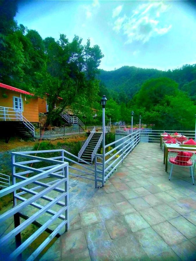 Aamod At Shoghi Luxury Cottage Resort Shimla Extérieur photo